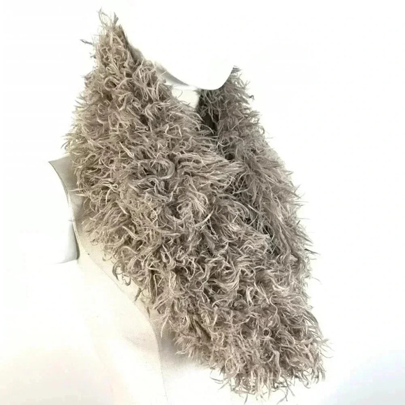 Silence + Noise fuzzy  infinity scarf - Picture 3 of 7